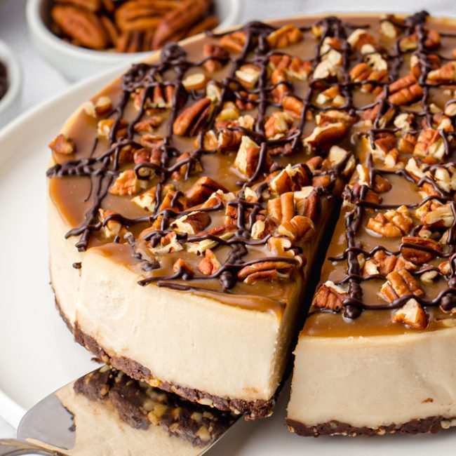 Vegan Turtle Cheesecake (paleo, no-bake) - Texanerin Baking