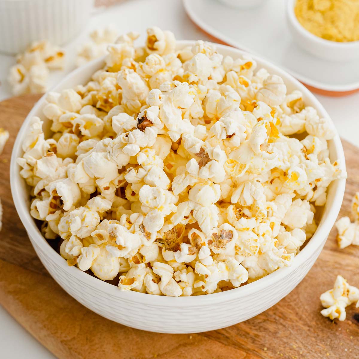 Vegan Popcorn (cheesy, easy, fun recipe!) - Texanerin Baking