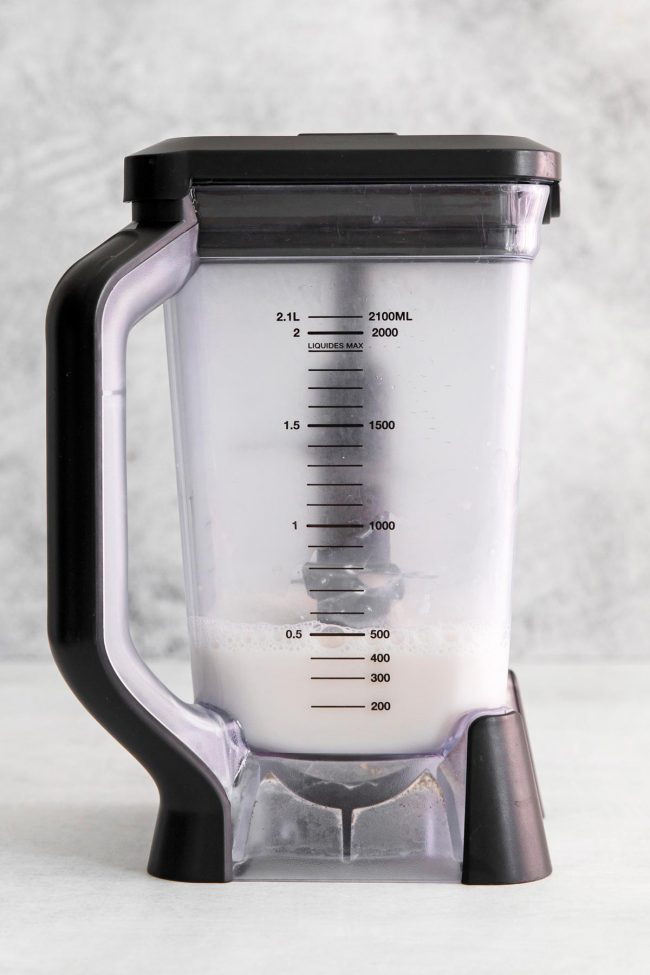 https://www.texanerin.com/content/uploads/2022/09/how-to-froth-almond-milk-with-blender-step-1-image-650x975.jpg